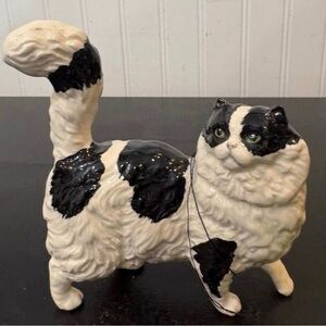 Vintage Royal Doulton Black & White Persian Long Hair Cat
Porcelain Feline